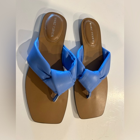 Mark Fisher shoes Blue puffy baler 2 sandal size 7.5 flat New without box - Picture 1 of 8